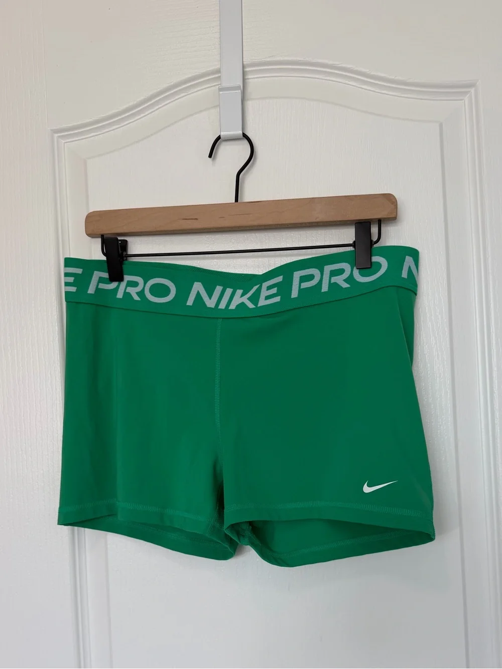 Nike Women’s Nike Pro Dri-Fit Green XL 3” Shorts